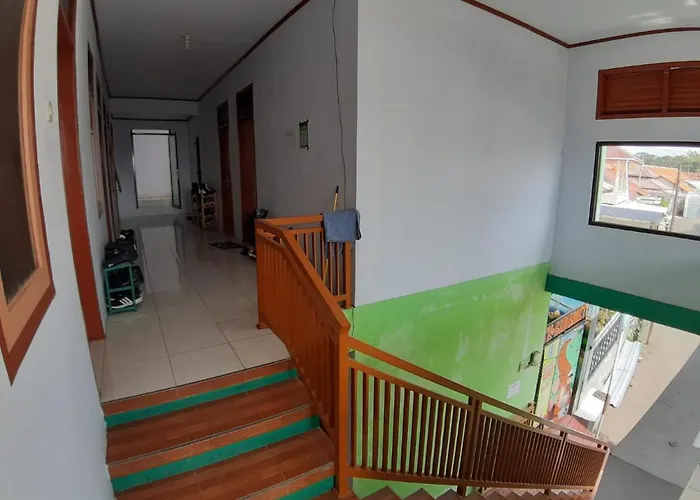 Oyo Life 2884 Wisma Jatnika Syariah
