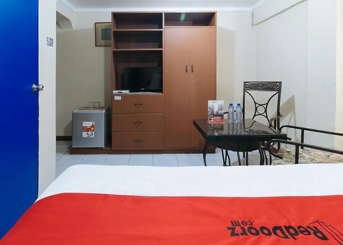 Reddoorz Plus At Lagoon Resort Zambales
