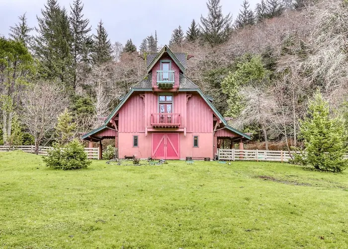Berry Glen Redwood Park Loft