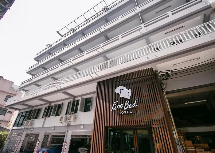 Fine Bed Hotel