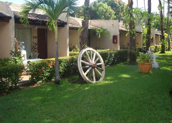 Sands Acapulco Hotel & Bungalows