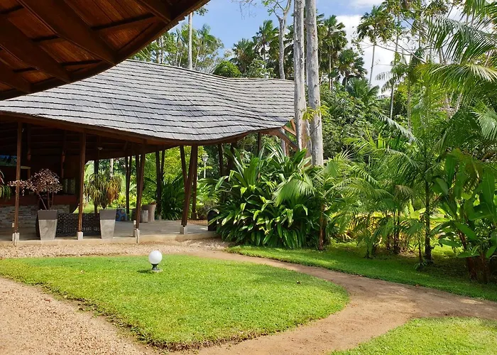 Houttuyn Wellness River Resort