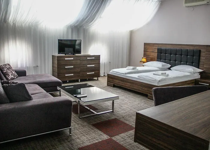 Hotel Story