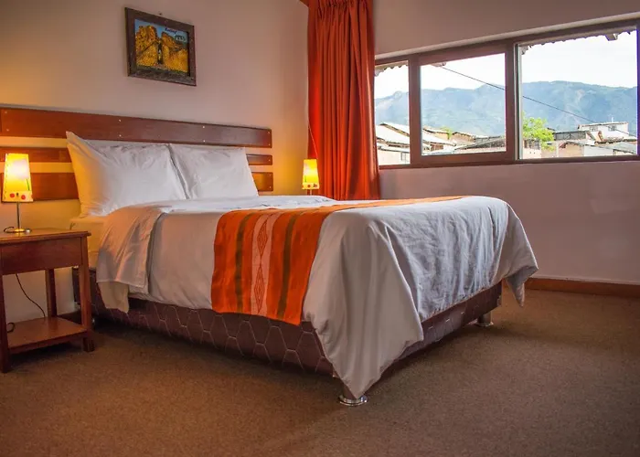 Explorer Deluxe Hotel