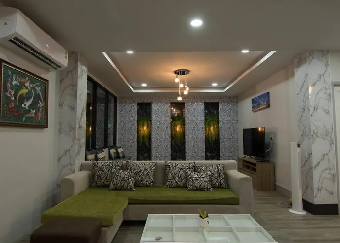 Thap Sakae Hotel
