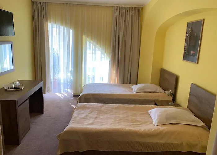 Hotel Rares