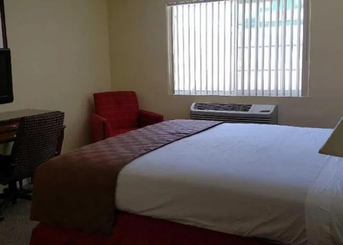 Europa Inn & Suites