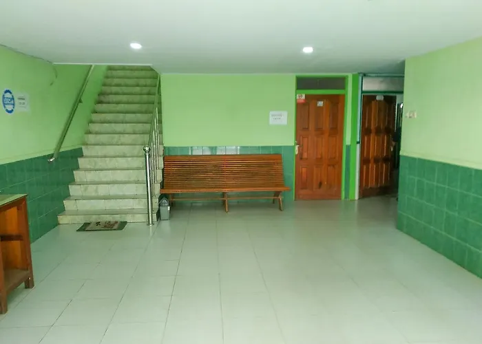 Super Oyo 3098 Hotel Sahabat Baru