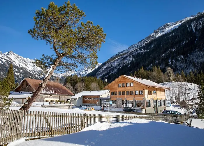 Berghotel Gadmer Lodge - Dein Zuhause In Den Bergen Am Sustenpass Im Berner Oberland