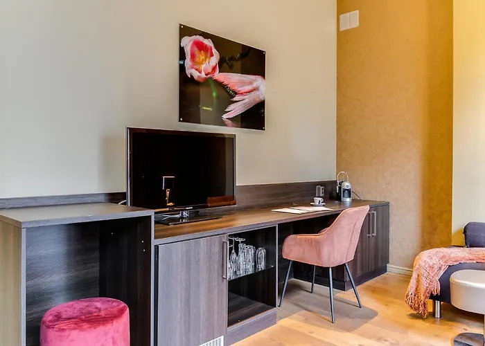 Brasss Hotel Suites