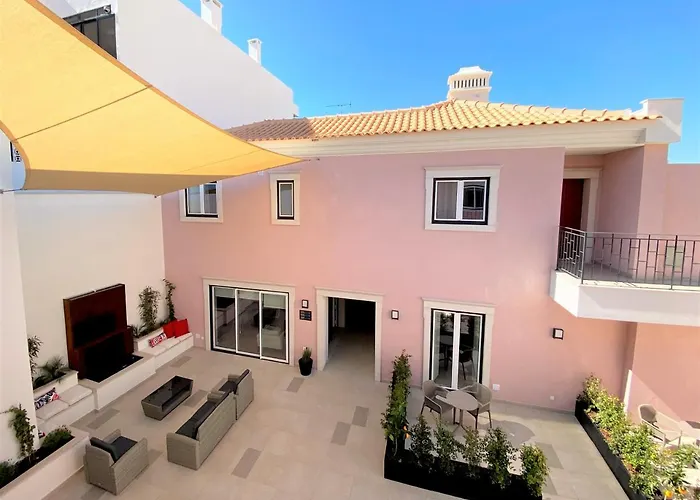 Cardeal Suites & Apartments