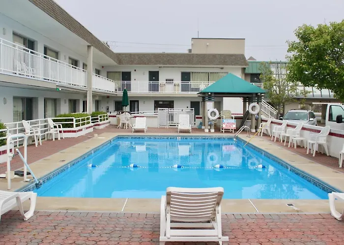 Ebb Tide Suites