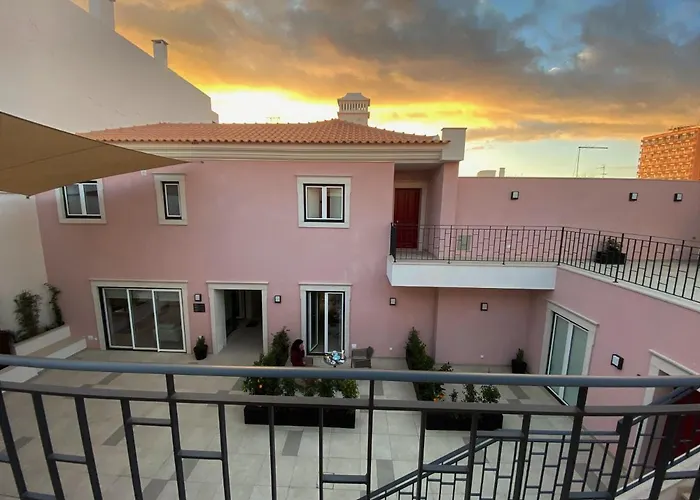 Cardeal Suites & Apartments
